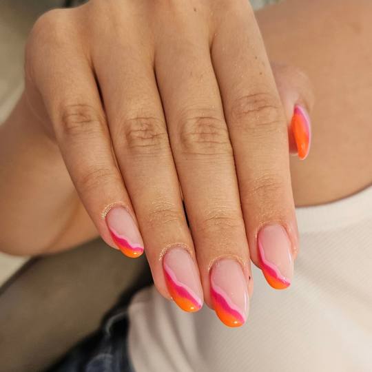 Beauty centar by Alex R #novisad Ojačavanje noktiju Ojačavanje prirodnih noktiju gelom + trajni la