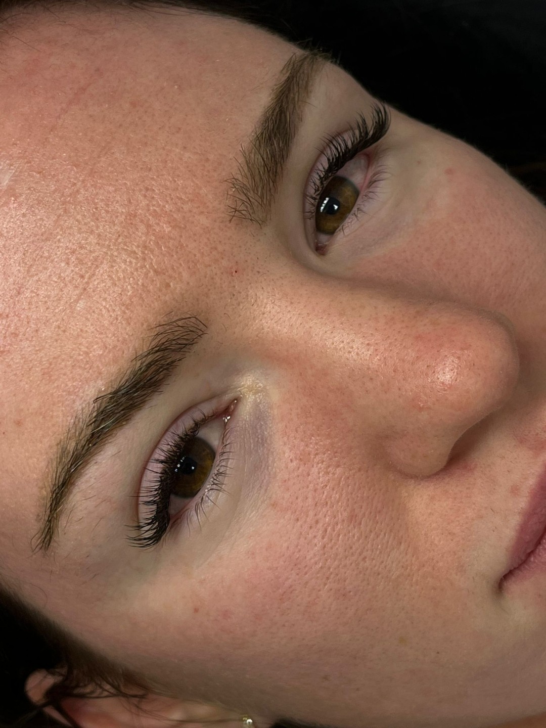 Glow studio #beograd Nadogradnja trepavica Nadogradnja svilenih trepavica - 1 na 1