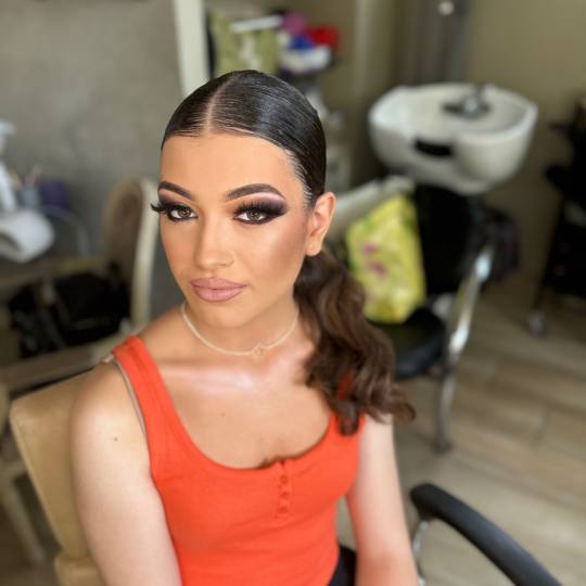 Bibi beauty centar #beograd Make-up / šminkanje Profesionalno šminkanje + veštačke trepavice BiB