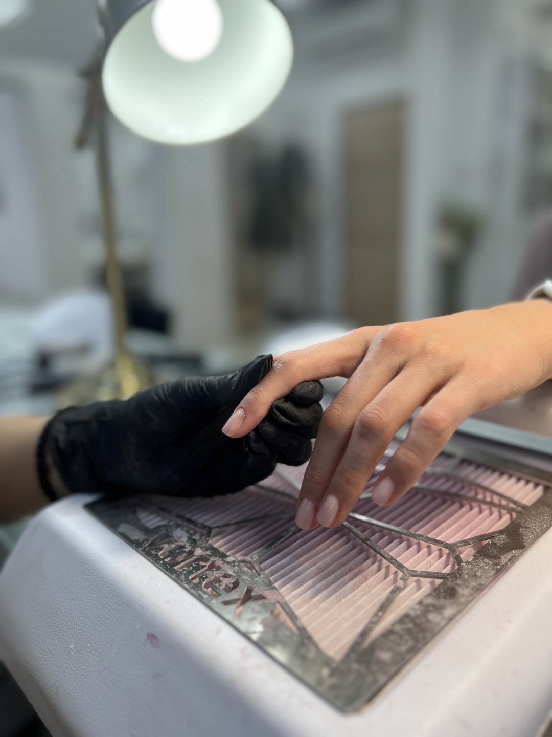 GM Beauty studio #beograd Izlivanje noktiju Izlivanje noktiju gelom - L dužina