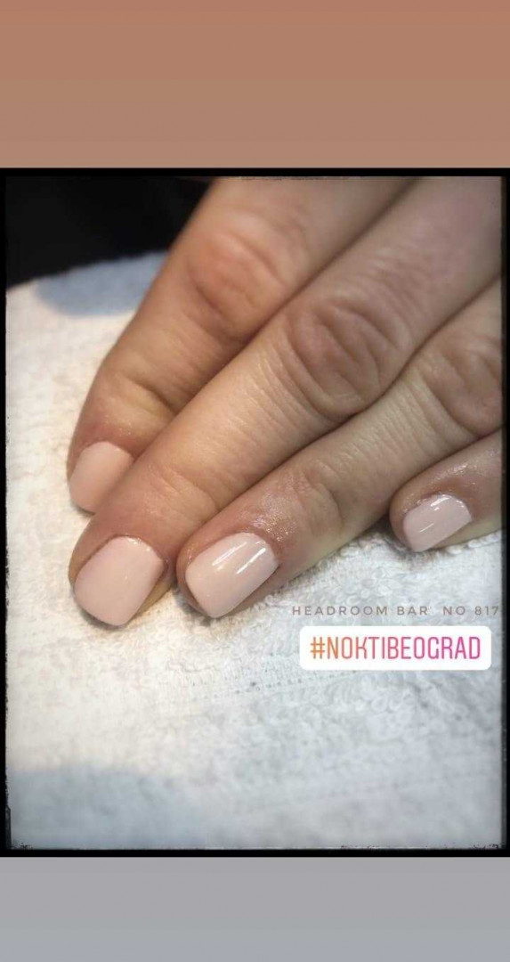 Headroom #beograd Manikir Korekcija gel laka + kombinovani manikir - salonski rad