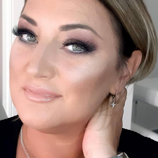 Albina Unisex Studio Lepote #temerin Make-up / šminkanje Profesionalno šminkanje + veštačke trep