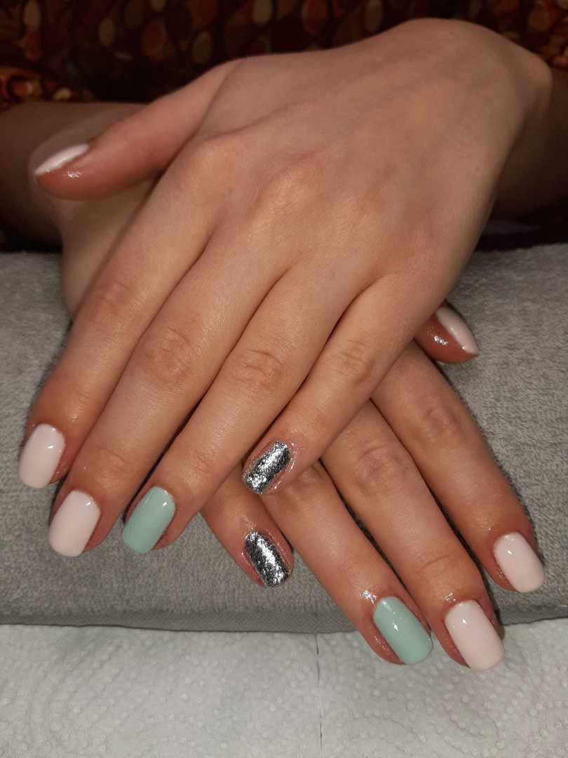 Korekcija gel laka - ruke - Migun centar relax, Beograd Gel lak Nokti Gel lak, Beograd, Centar, Stari grad, Dorćol