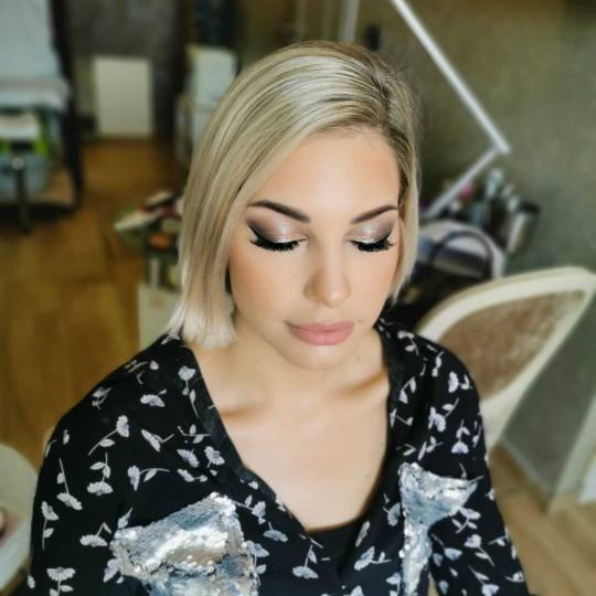 Bibi beauty centar #beograd Make-up / šminkanje Profesionalno šminkanje + feniranje ravno sminka z