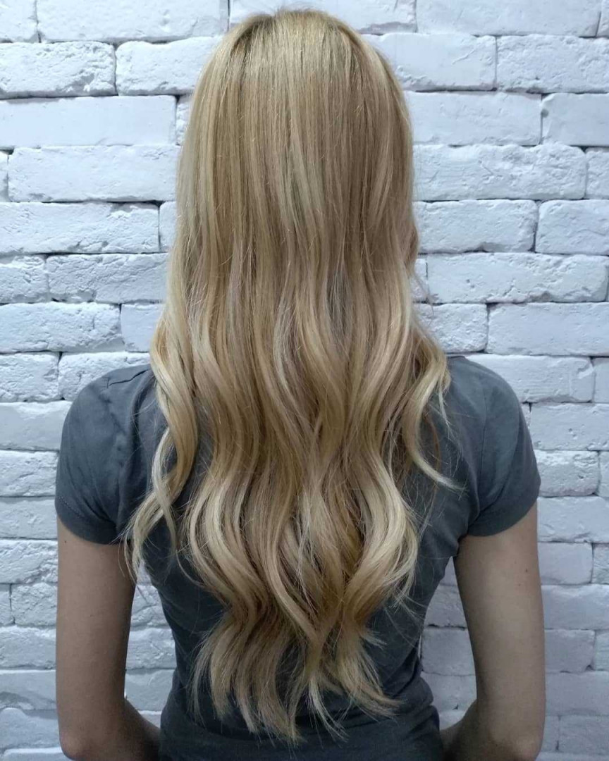 Express Beauty #beograd Feniranje i stilizovanje Feniranje na ravno / talase - duga kosa