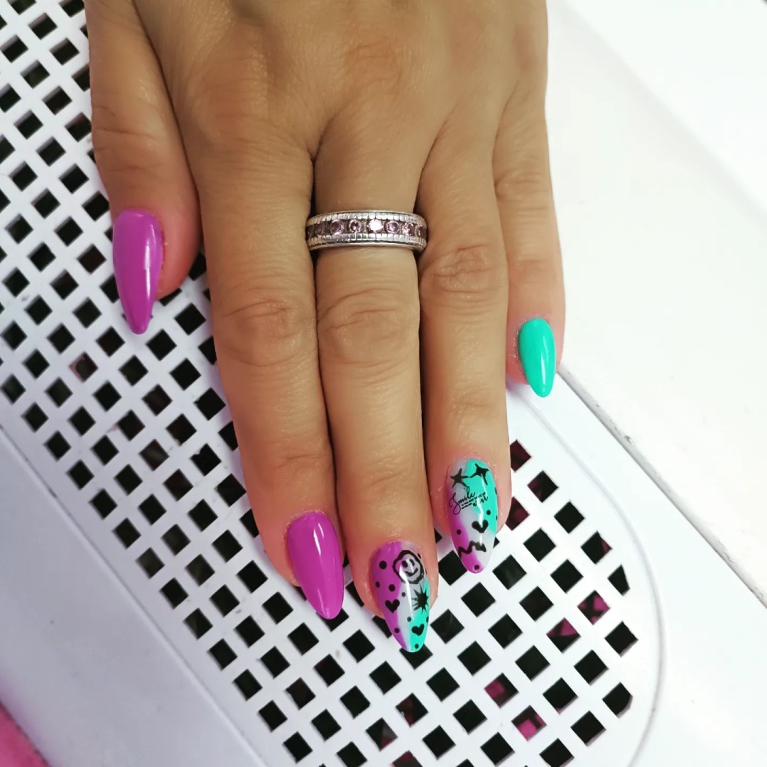 Taci nail art #beograd Ojačavanje noktiju Ojačavanje prirodnih noktiju gelom