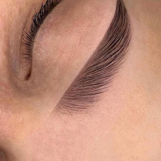 AmiSo Beauty Studio usluga