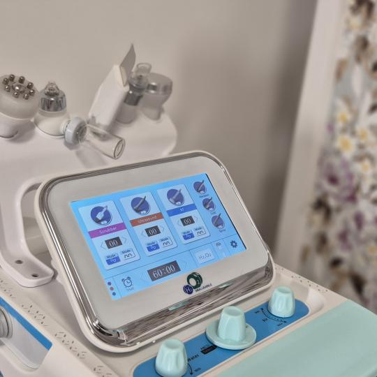 Imperija beauty centar MS #beograd Tretman lica Hidrafacial tretman lica HydraFacial tretman je nein