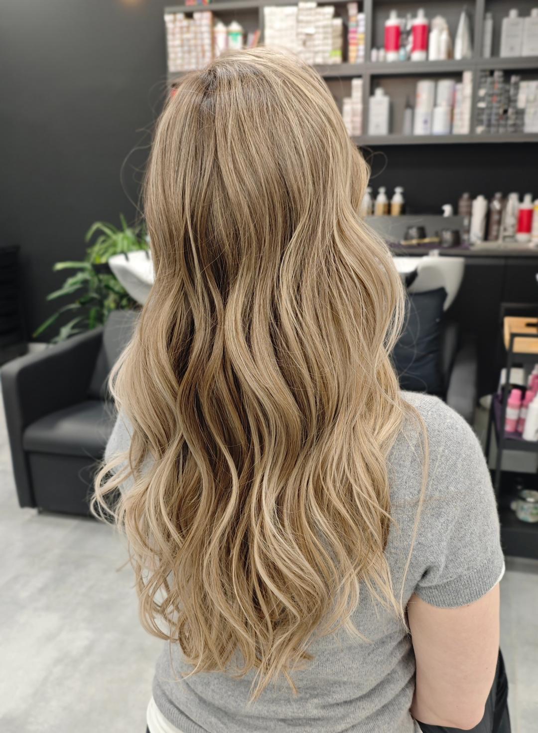 Kotenkova Studio & Education #beograd Pramenovi Blond tehnike cele dužine - duga kosa