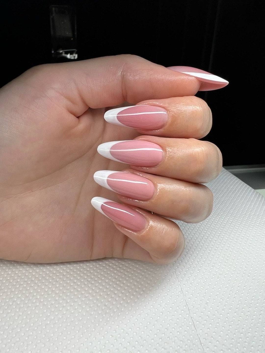 Izlivanje noktiju gelom - M dužina - Bibi beauty centar, Beograd Izlivanje noktiju Nokti Izlivanje noktiju, Beograd, Banovo brdo