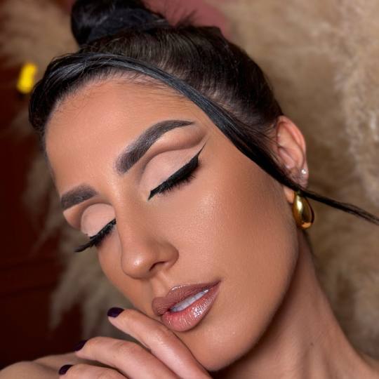 Drenovac Studio #beograd Make-up / šminkanje Profesionalno šminkanje + veštačke trepavice