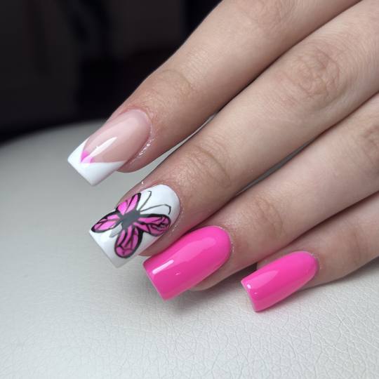 Ena beauty studio #nis Korekcija noktiju Korekcija L duzine