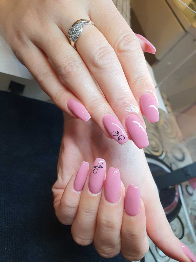 Right Beauty #beograd Izlivanje noktiju Izlivanje notkiju dužina 2