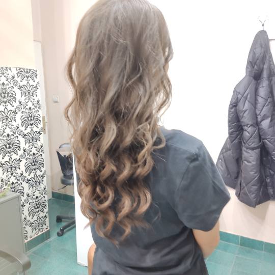Candy S #novisad Nadogradnja kose Uslužno stavljanje nadogradnje na klipse, pranje + feniranje