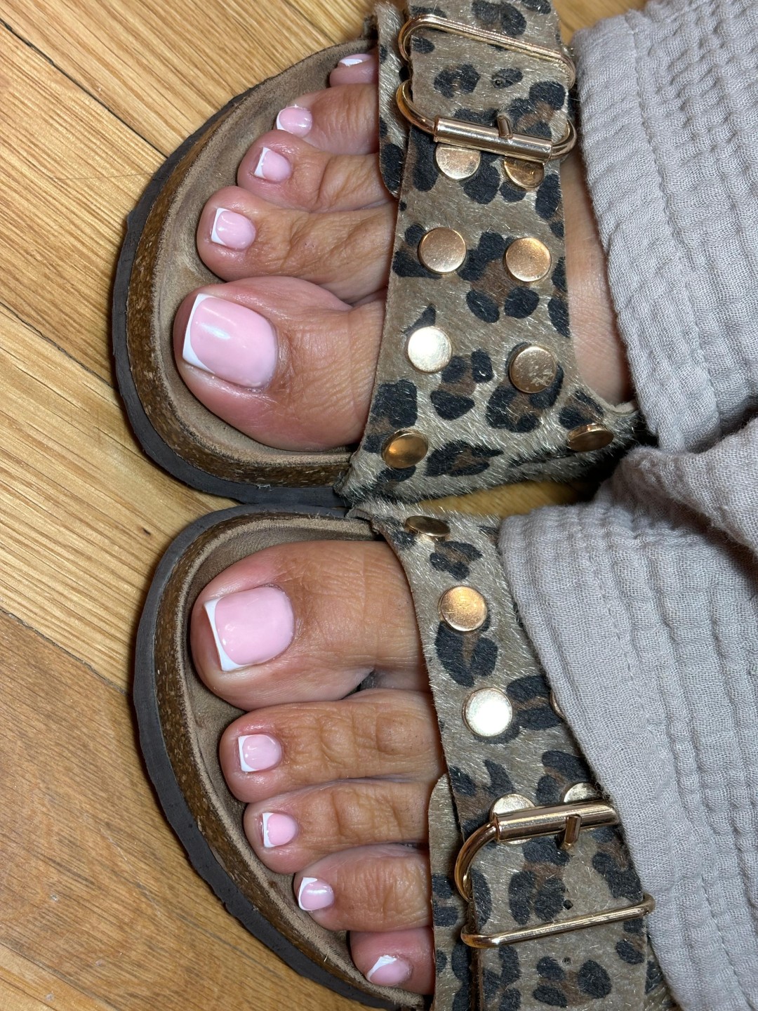 Ruski pedikir + gel lak - Aj Beauty Centar, Pančevo Estetski pedikir Nokti Estetski pedikir, Pančevo, Centar