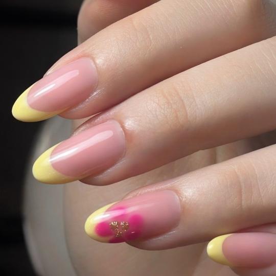 Nails Studio #beograd Ojačavanje noktiju Ojačavanje noktiju gelom