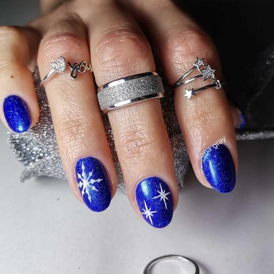 Ilona Gray #beograd Ojačavanje noktiju Ojačavanje prirodnih noktiju rubber bazom crtanje pahulja d