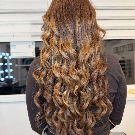 Mo-star-s 5 #beograd Feniranje i stilizovanje Feniranje na talase - ekstra duga kosa Frizerski salon