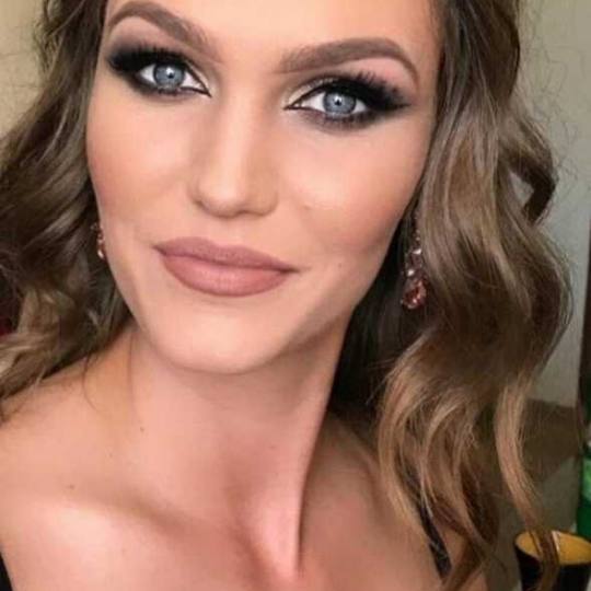 Headroom #beograd Make-up / šminkanje Večernja šminka + veštačke trepavice Professional makeup