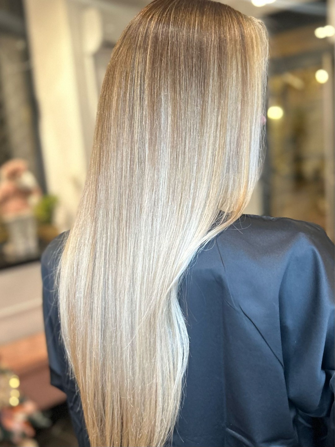 Esthetique Privé #beograd Pramenovi Pramenovi na foliju +Preliv + Feniranje +Šišanje +Black Caviar tretman