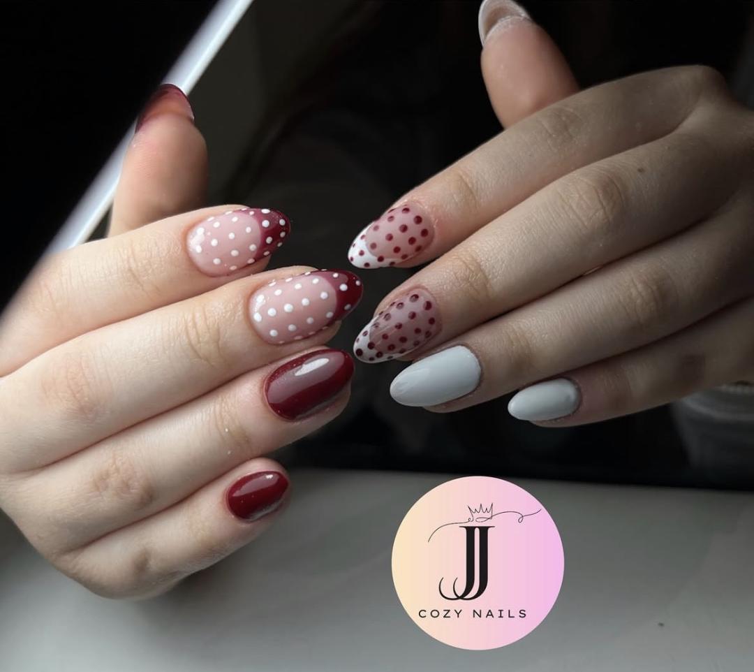 Korekcija noktiju - M dužina - Atelier Kat, Beograd Korekcija noktiju Nokti Korekcija noktiju, Beograd, Mirijevo