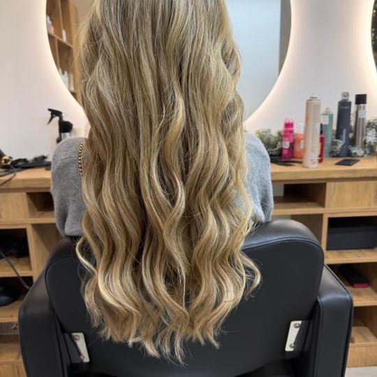 Studio Eleven Ladies&Gentlemen #beograd Feniranje i stilizovanje Feniranje na talase - kosa srednje 