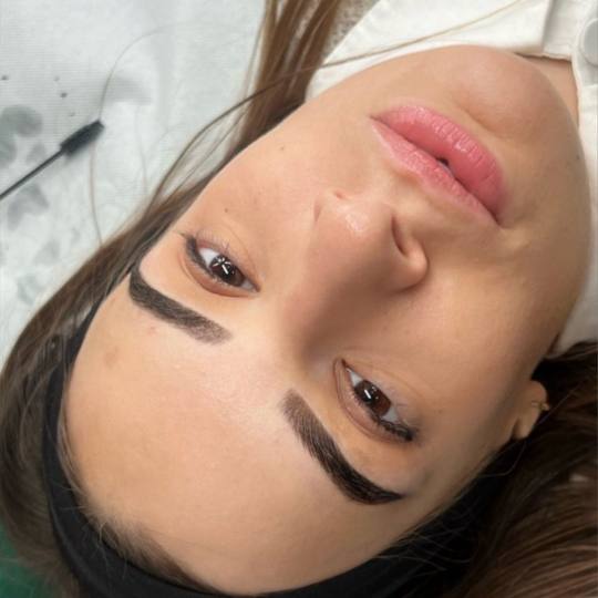 Alexandria Brow&Beauty lounge #beograd Obrve Oblikovanje i farbanje obrva