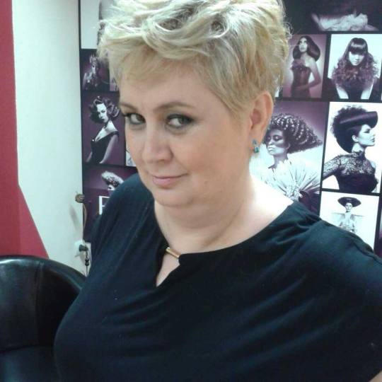 Bubi #beograd Feniranje i stilizovanje Feniranje Feniranje na ravno / lokne - kratka kosa Bez obzira
