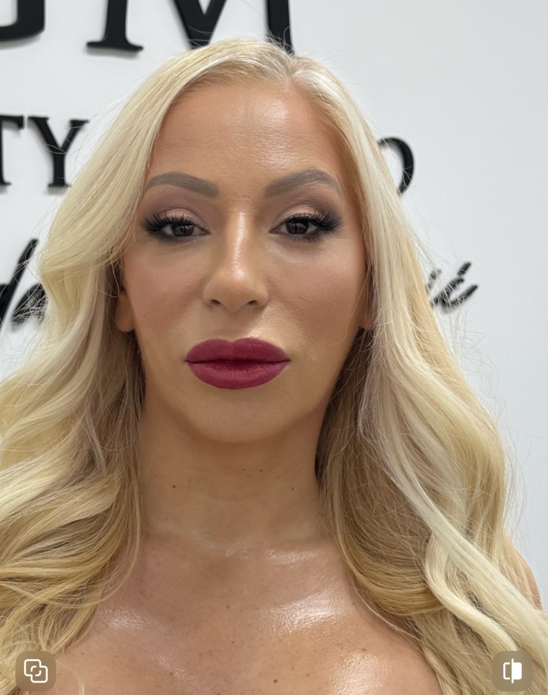 GM Beauty studio #beograd Make-up / šminkanje Profesionalno šminkanje + veštačke trepavice