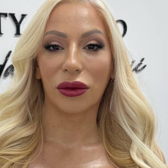 GM Beauty studio #beograd Make-up / šminkanje Profesionalno šminkanje + veštačke trepavice