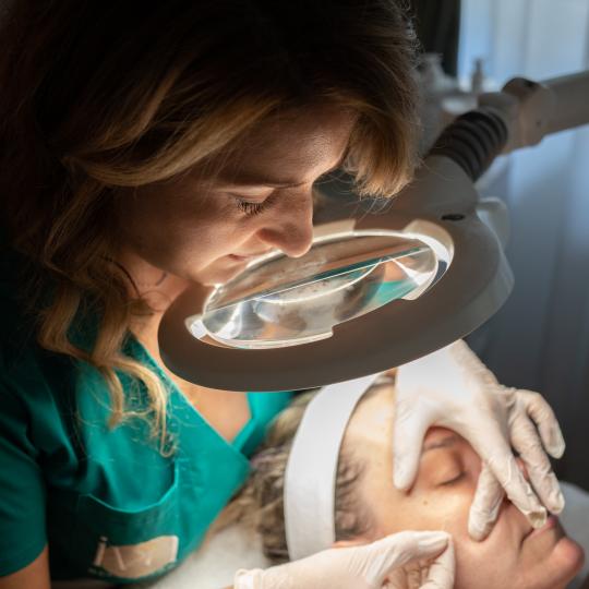 Iva Beauty Lab 2 #beograd Tretman lica Dubinsko čišćenje lica (higijenski tretman) DUBINSKO ČIŠ