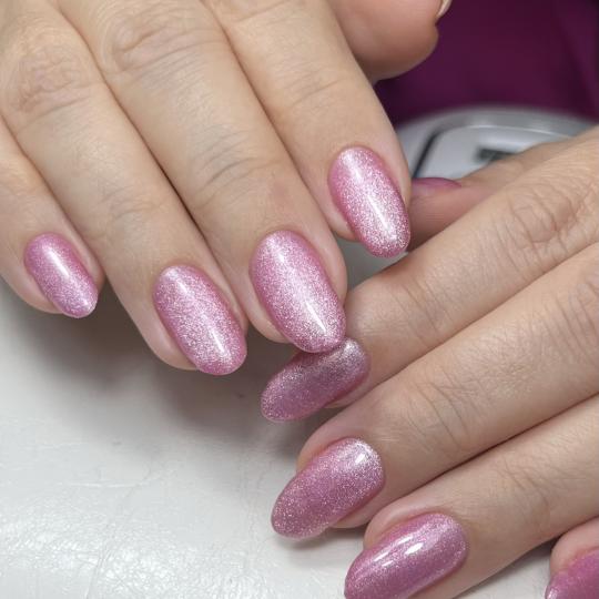 Touch Aesthetic&Medical care #beograd Lakiranje noktiju Vtirka / mačje oko Rad majstora Ekaterine