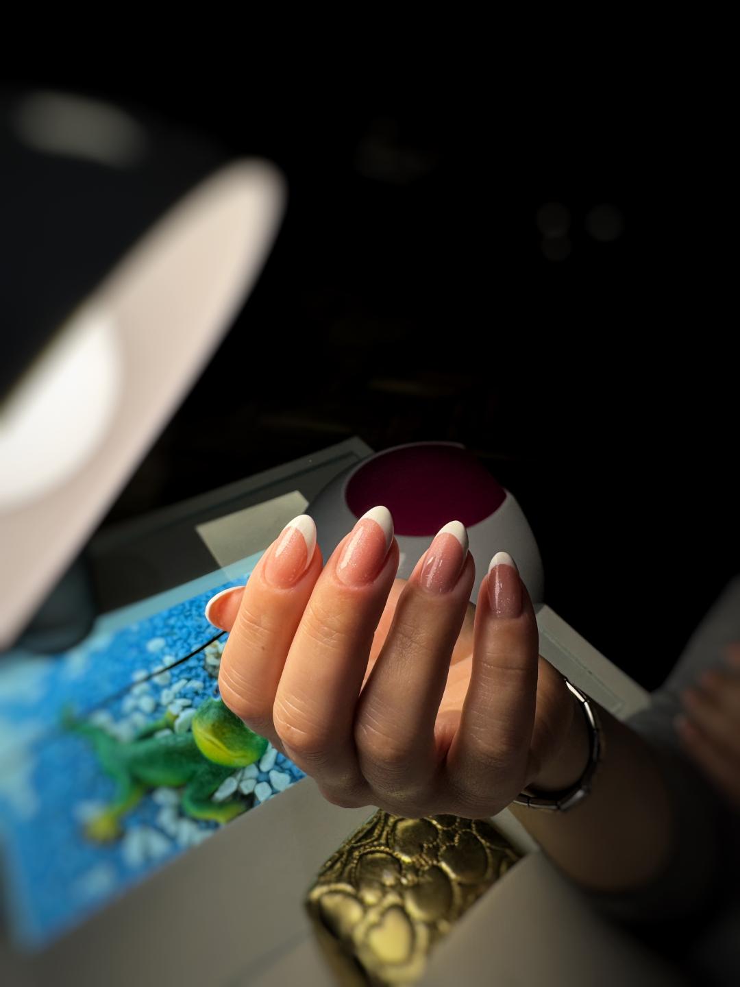 Lion King #beograd Ojačavanje noktiju Ruber + frenč + manikir