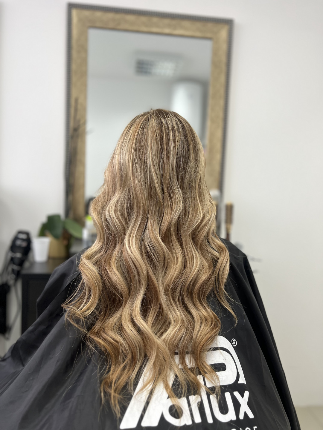 Balayage / Ombre - ekstra duga kosa - GM Beauty studio, Beograd Ombre, sombre, balayage Frizerski saloni Ombre, sombre, balayage, Beograd, Banovo brdo