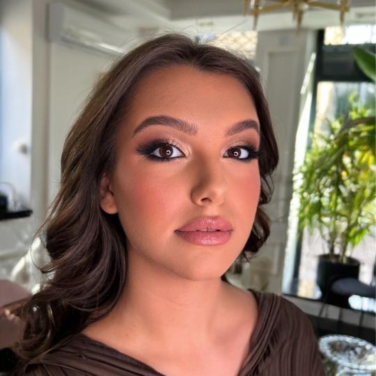 Esthetique Privé #beograd Make-up / šminkanje Profesionalno šminkanje + veštačke trepavice - ve