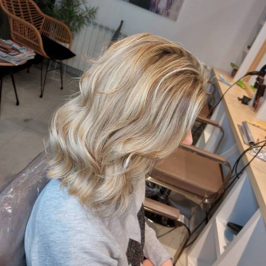 Kalax Studio Lepote #beograd Pramenovi Pramenovi na foliju - kosa srednje dužine