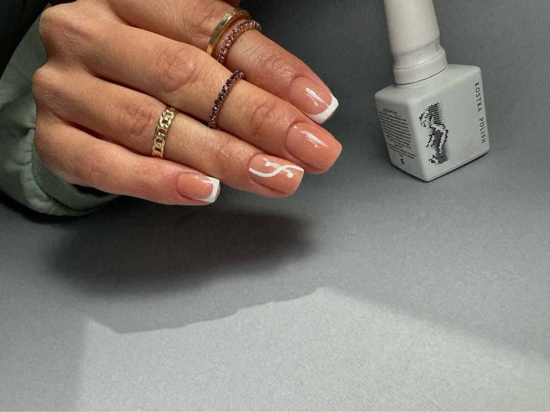 La belle beauty corner #nis Gel lak Gel lak + ojačavanje noktiju