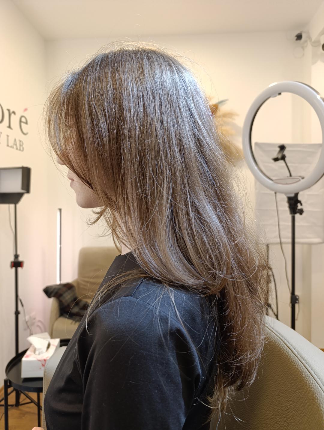 Žensko šišanje - butterfly cut - Colore beauty Lab, Beograd Žensko šišanje Frizerski saloni Žensko šišanje, Beograd, Zvezdara