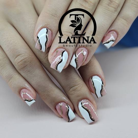 Latina beauty studio #beograd Ukrašavanje noktiju Nail art - svi nokti