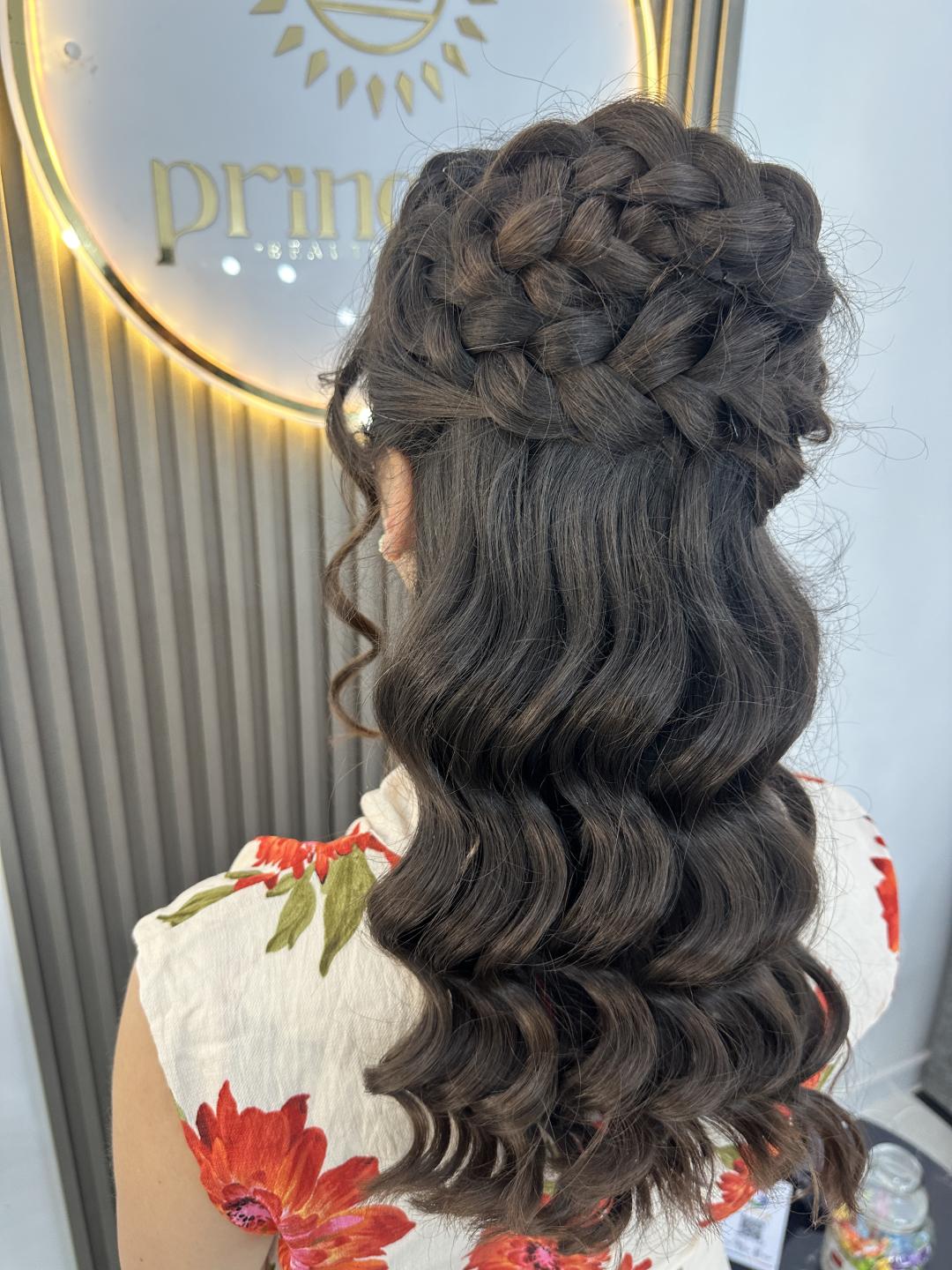 Princess beauty salon #nis Farbanje kose Svečana frizura talasi - duga kosa