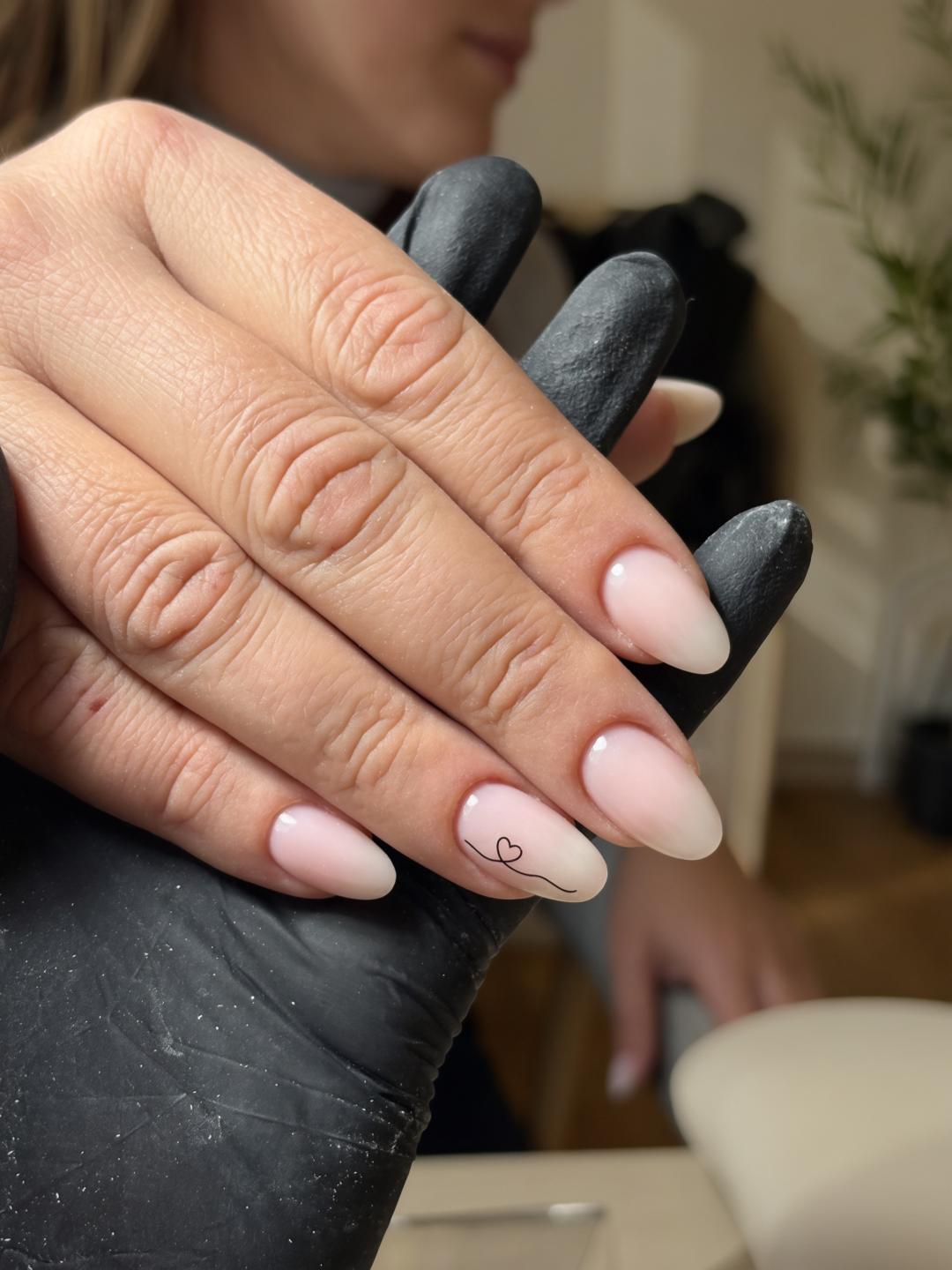 Korekcija gela - M dužina - Studio Artistry, Beograd Korekcija noktiju Nokti Korekcija noktiju, Beograd, Zvezdara