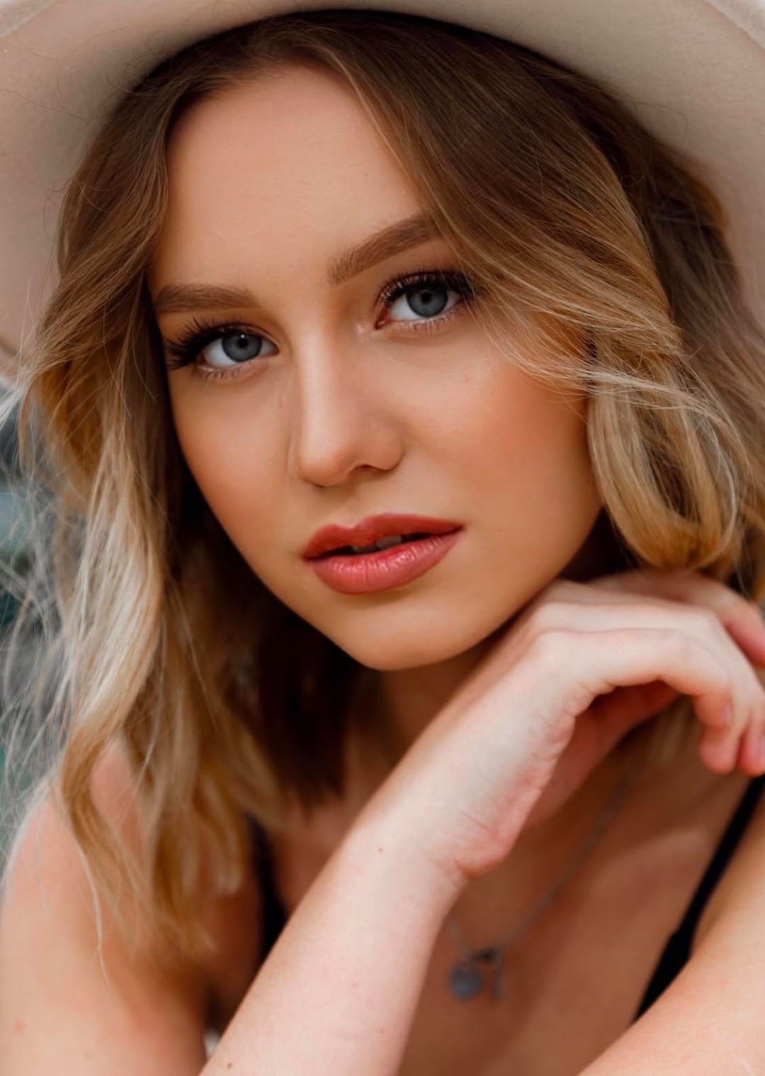 Pudra beauty & cosmetics bar #beograd Make-up / šminkanje Profesionalno šminkanje - večernja šminka
