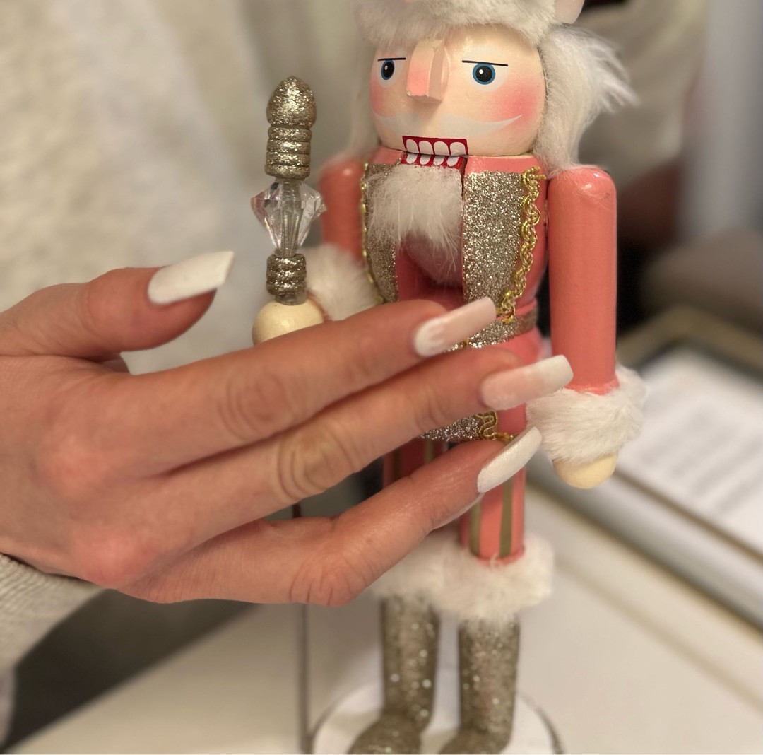 Esthetique Privé #beograd Izlivanje noktiju Izlivanje noktiju gelom - L dužina
