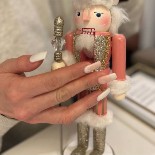 Esthetique Privé #beograd Izlivanje noktiju Izlivanje noktiju gelom - L dužina