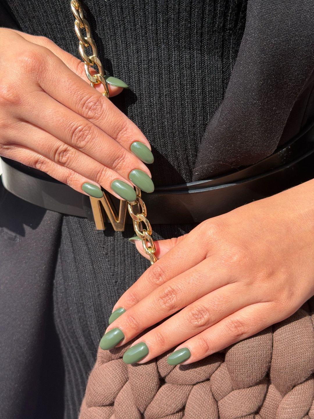 Korekcija izlivanja noktiju gelom - M dužina - D&D Beauty Center, Beograd Izlivanje noktiju Nokti Izlivanje noktiju, Beograd, Vračar, Čubura, Crveni krst