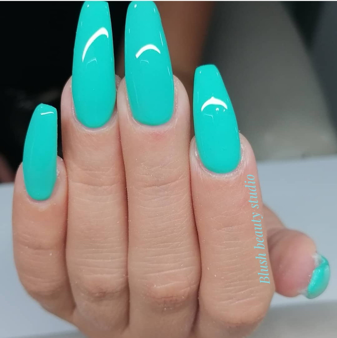 Blush Beauty Studio #beograd Izlivanje noktiju Izlivanje noktiju gelom + gel u boji - S dužina