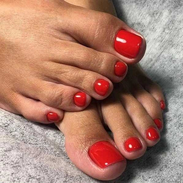 Kod Nine #beograd Estetski pedikir Aparatni spa pedikir + gel lak