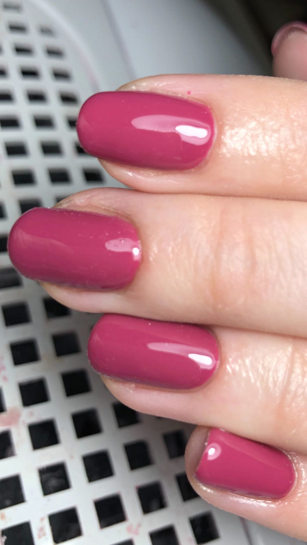 Mademoiselle Beauty #beograd Gel lak Korekcija gel laka - ruke sa aparatnim manikirom