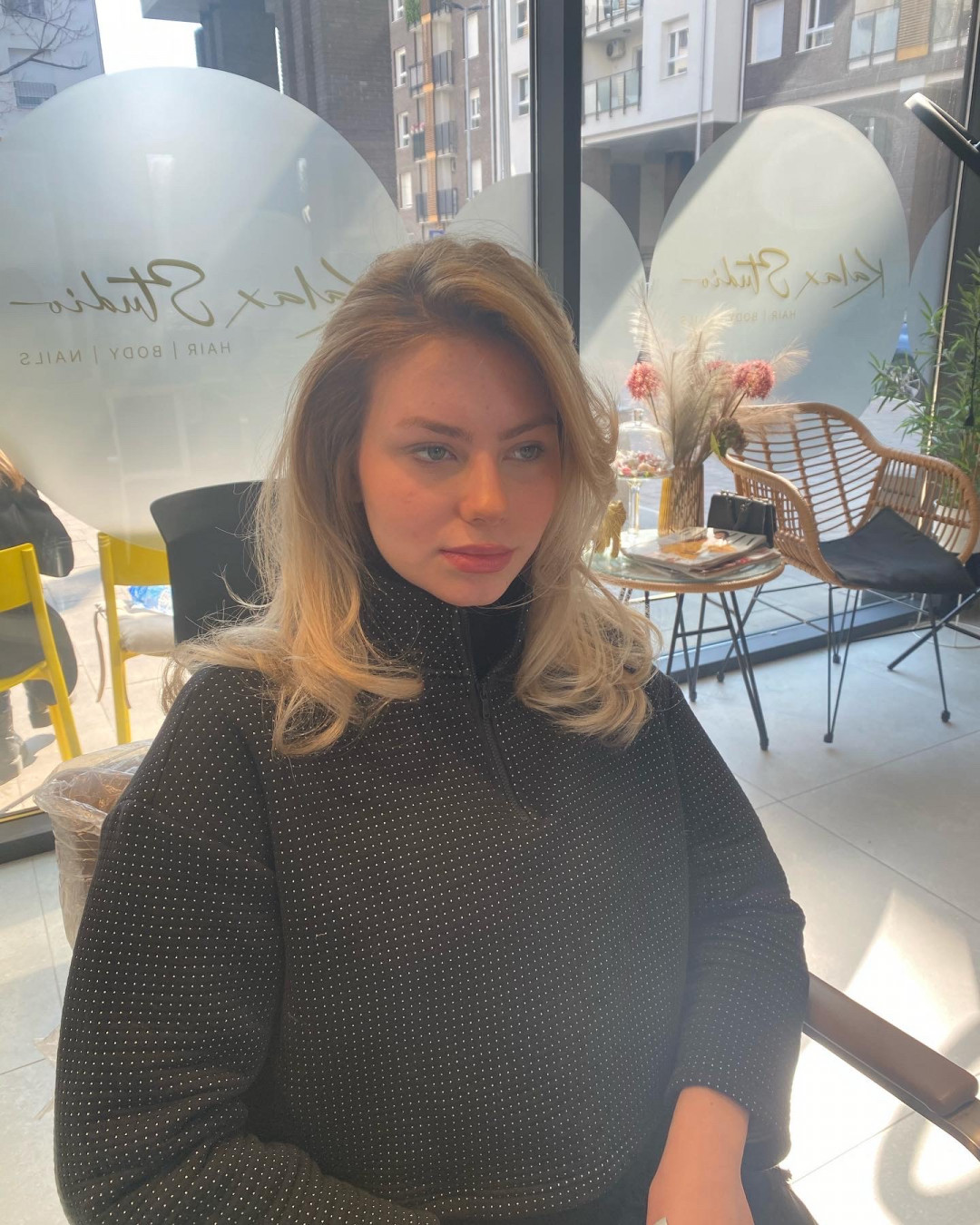 Kalax Studio Lepote #beograd Farbanje kose Preliv - kosa srednje dužine