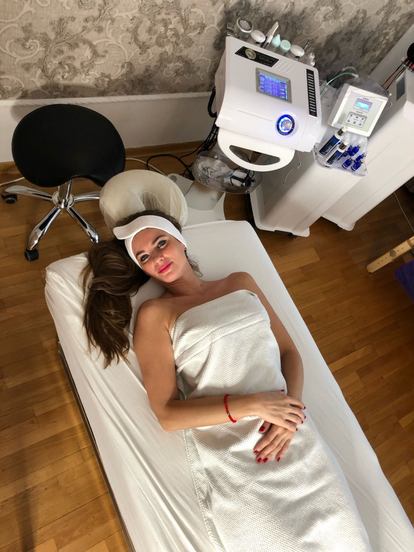 Dijamantska mikrodermoabrazija lica - Studio Benvenuto, Beograd Mikrodermoabrazija Lice Mikrodermoabrazija, Beograd, Voždovac